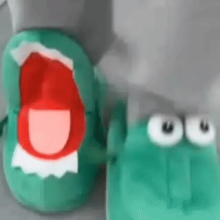 Pantufa de Crocodilo Boca Aberta  